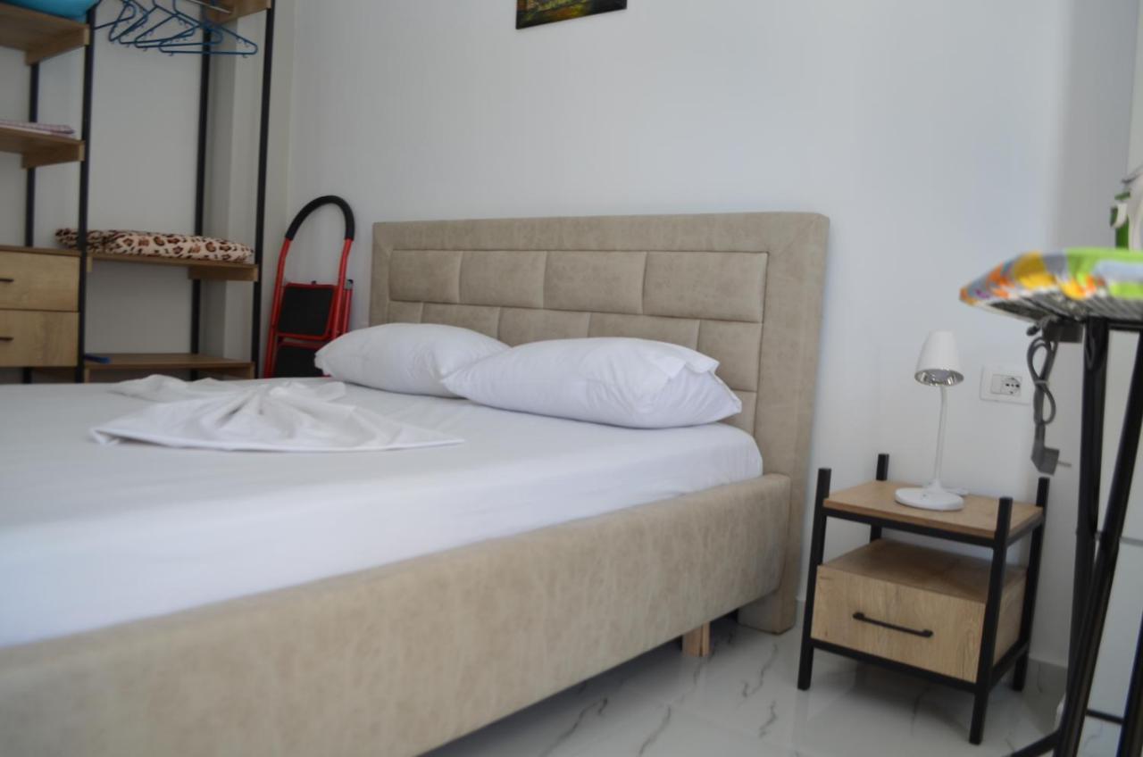 Akil Apartments Sarande Exterior photo